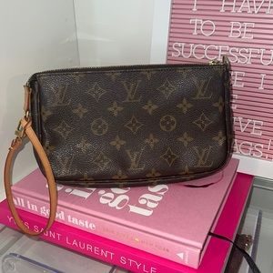 Louis Vuitton Pochette Accessoires